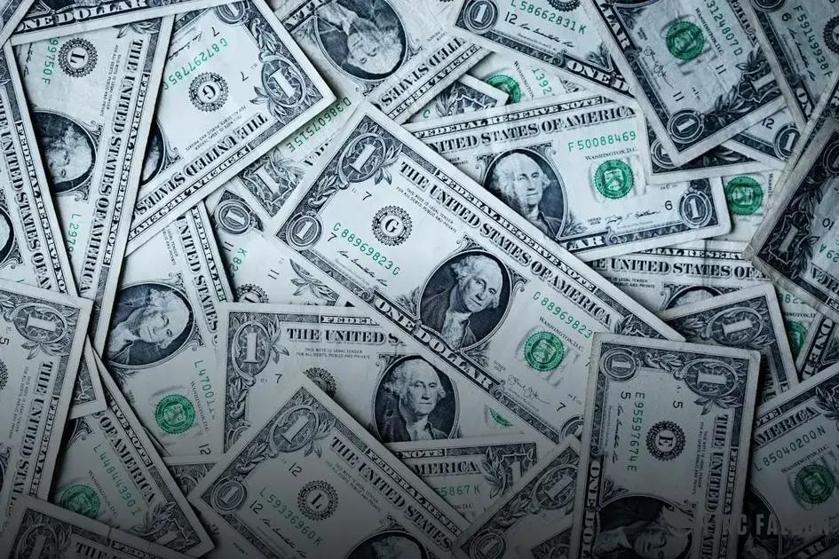 Why You Should Have Multiple Bank Accounts: Key Benefits